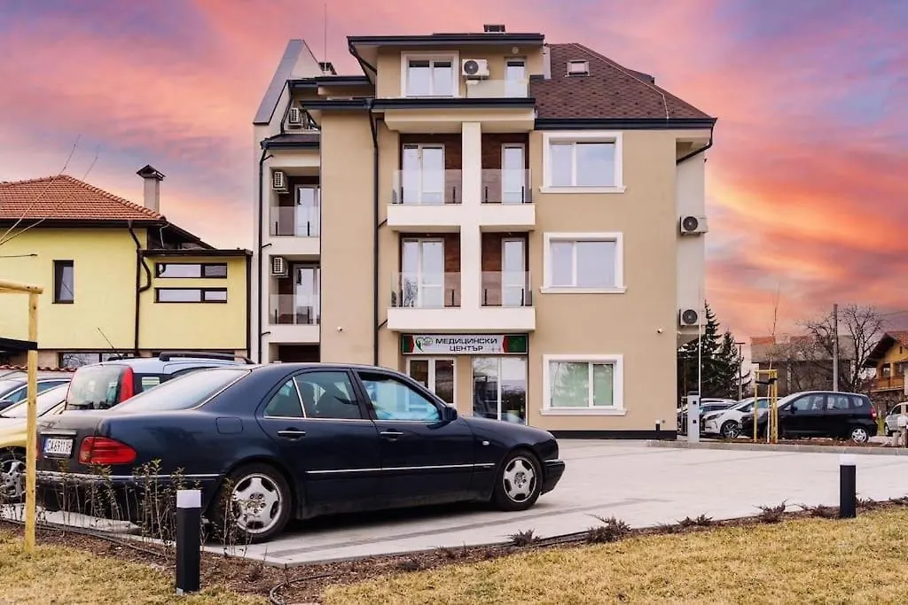 Aпартамент-София/ Newhome Lux Apartment