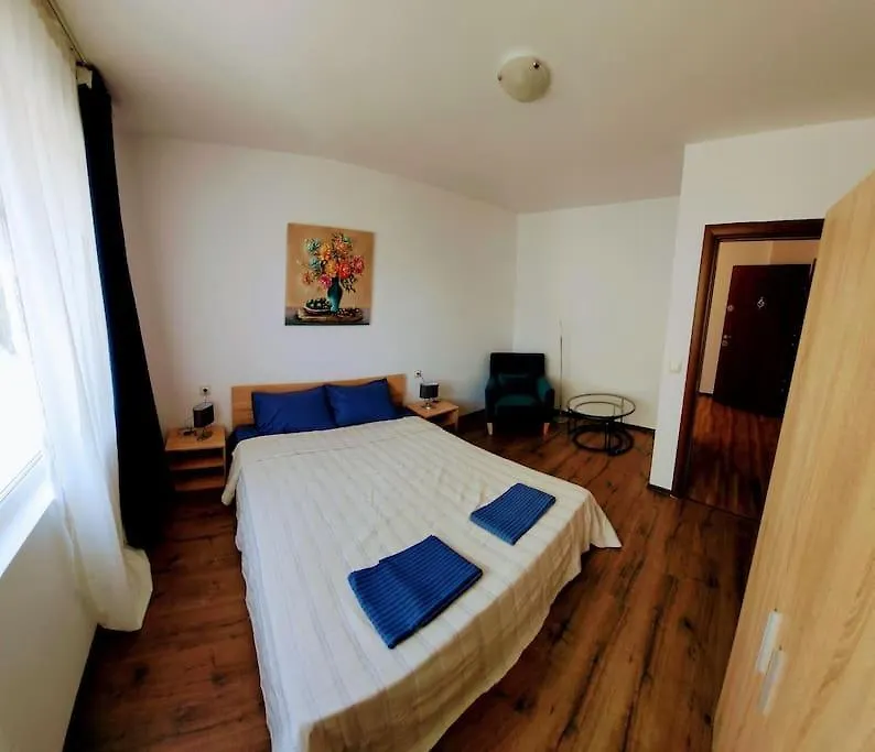 Aпартамент-София/ Newhome Lux Apartment